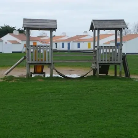 Location Ferme Marine Type 3 Sur Mer *